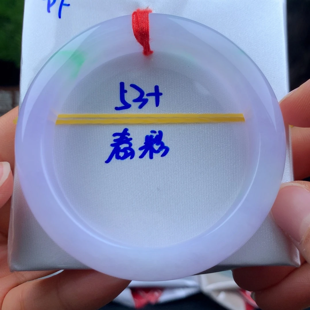 翡翠未镶嵌手镯有纹放漏