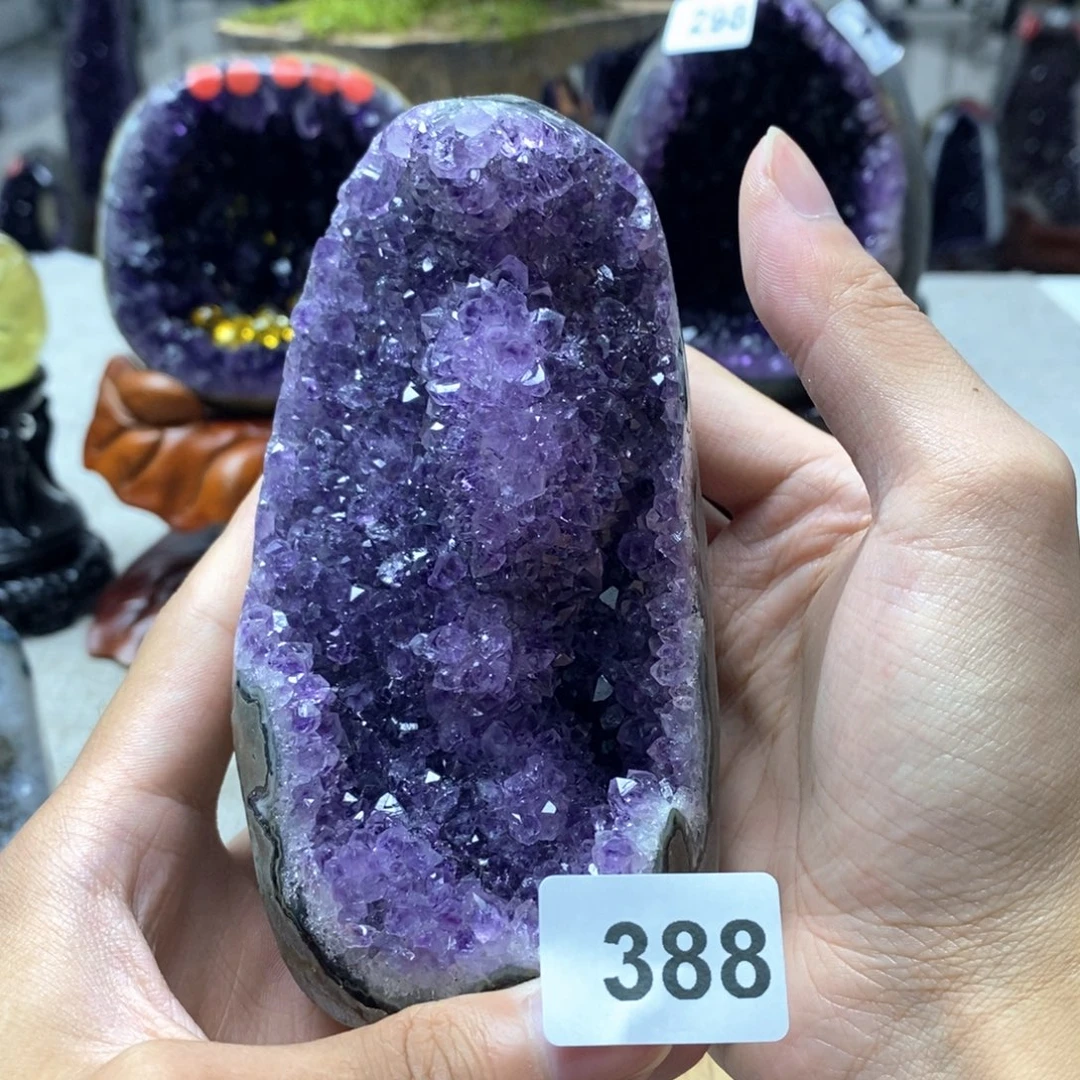 未镶嵌水晶大型摆件（非配饰）