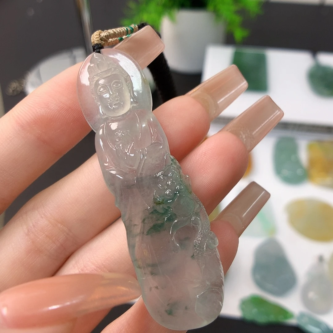 翡翠未镶嵌颈饰站观音