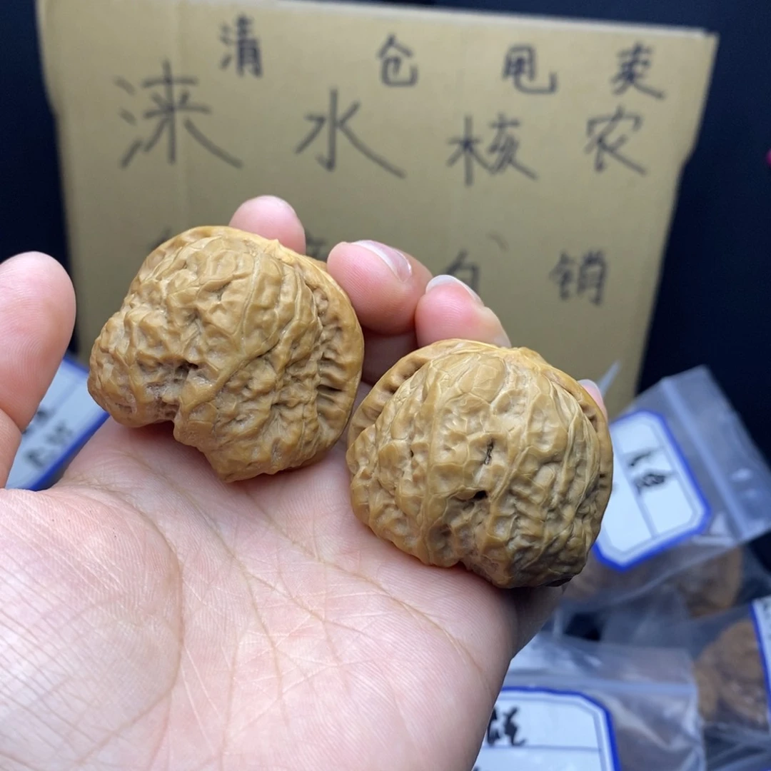 文玩核桃吊坠蛤蟆