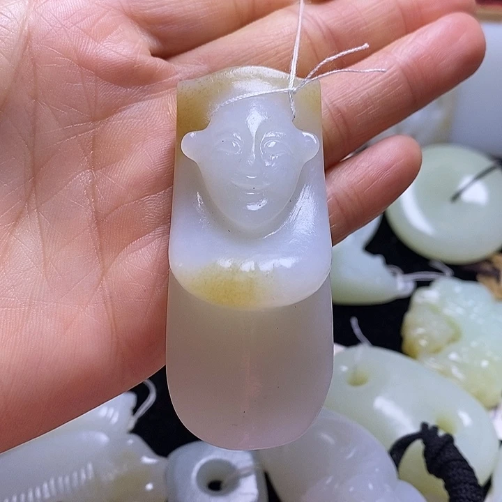 和田玉未镶嵌挂件