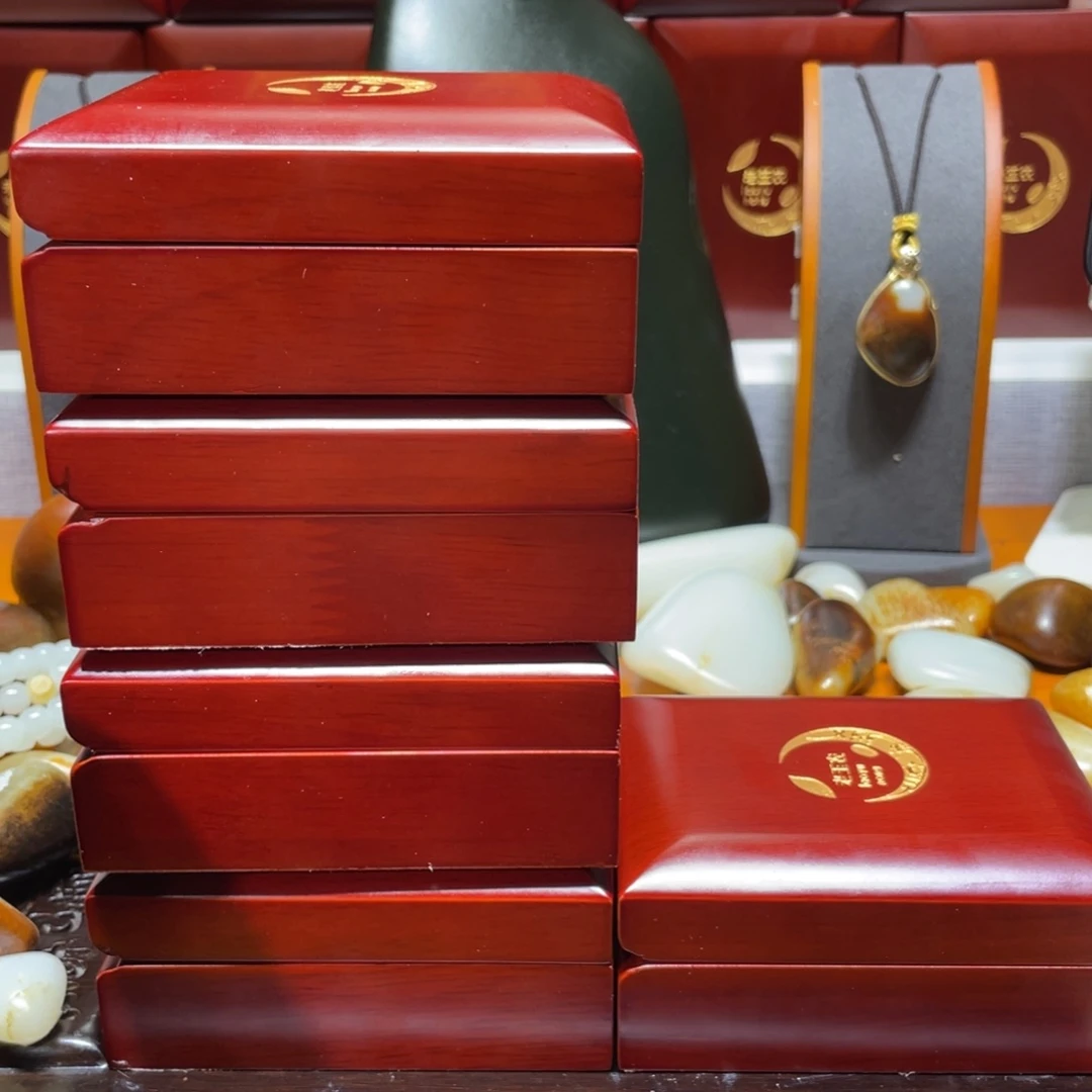 和田玉（白玉）挂件未镶嵌谦*月