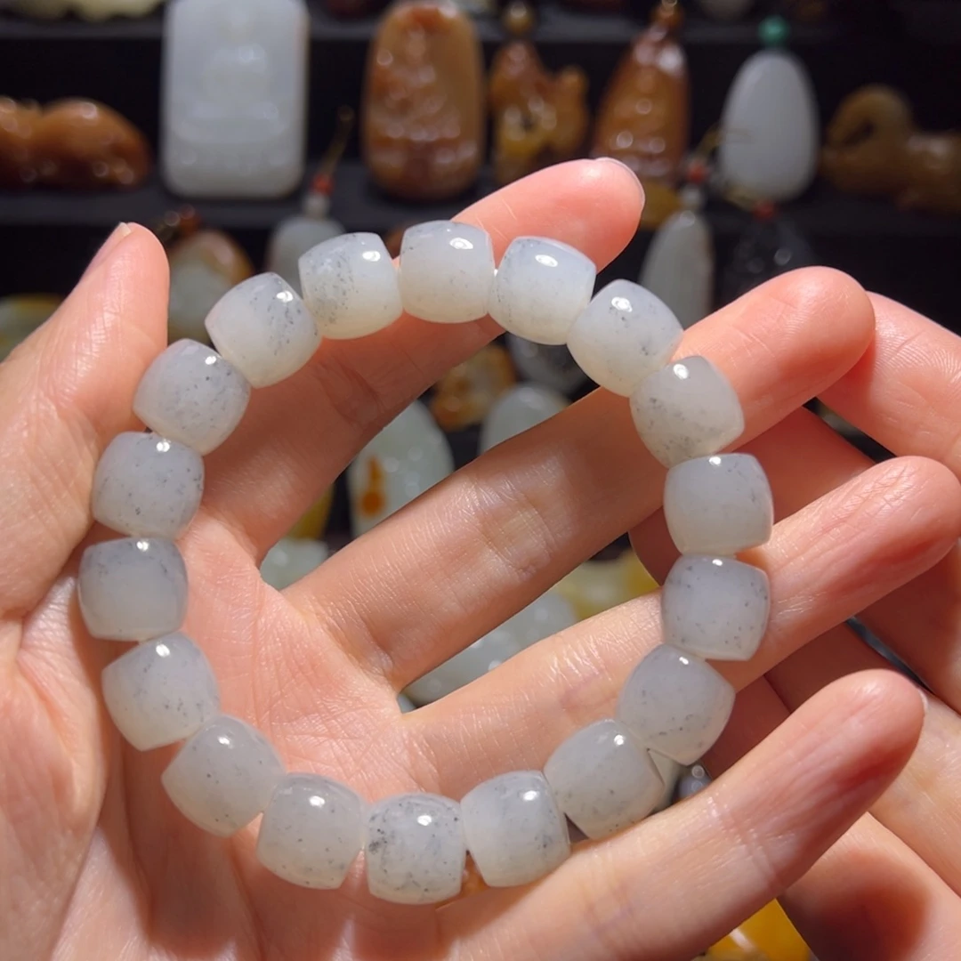 没***&和田玉未镶嵌颈饰