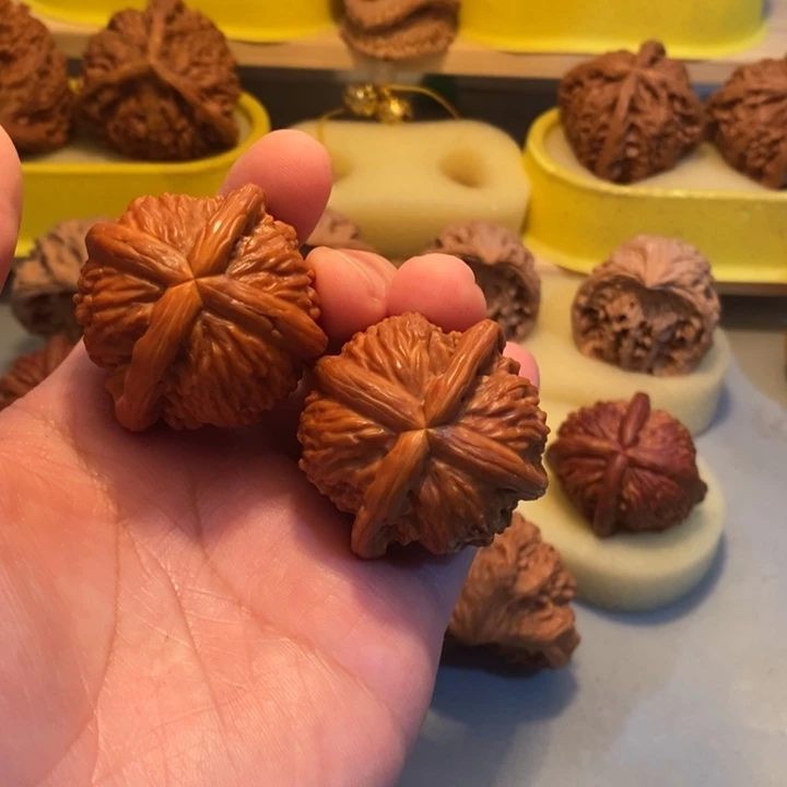 知****吊坠文玩核桃nnnmmm