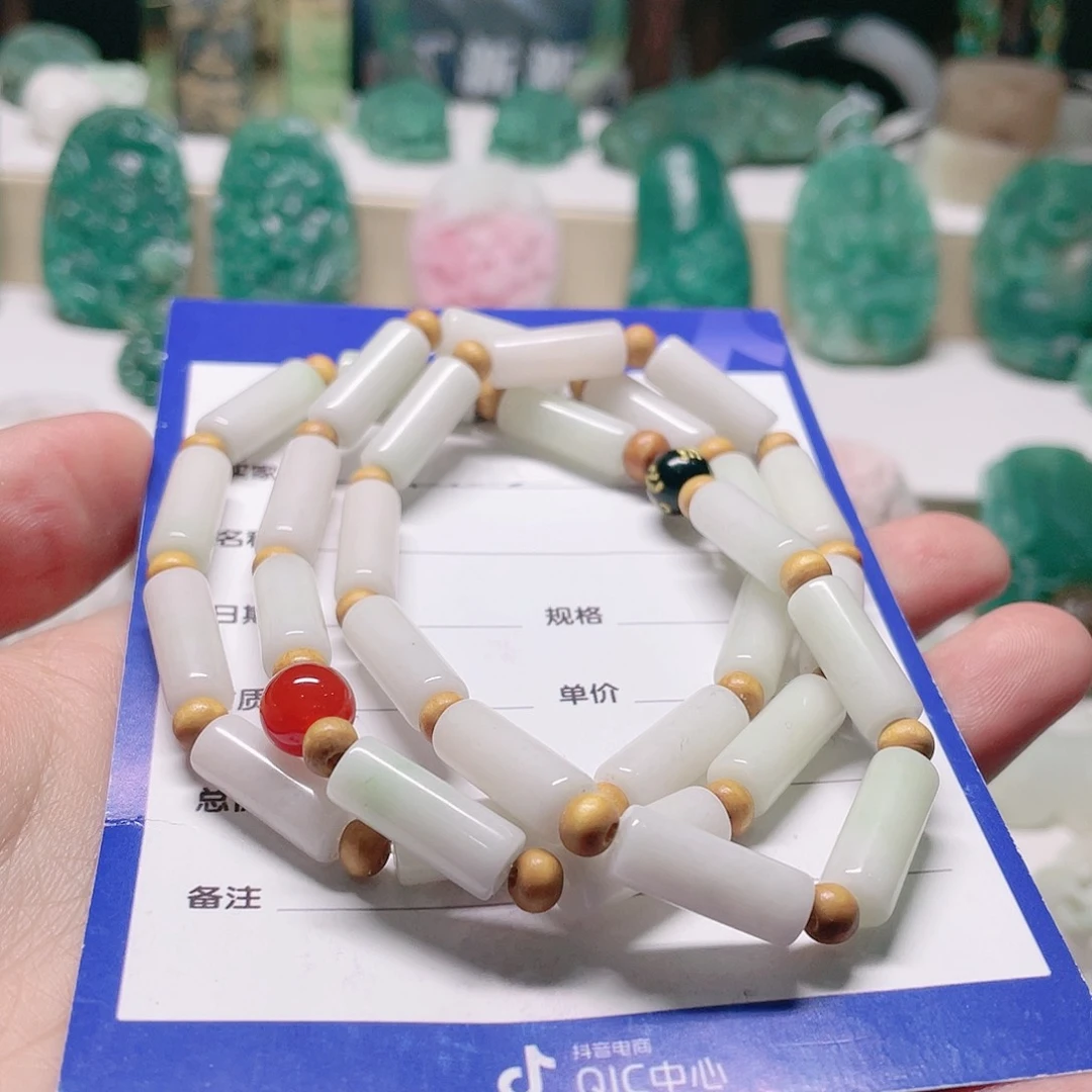 独山玉未镶嵌颈饰