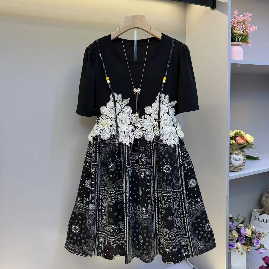 2025新款欧货韩系蕾丝拼接复古碎花假两件度假风显瘦连衣裙