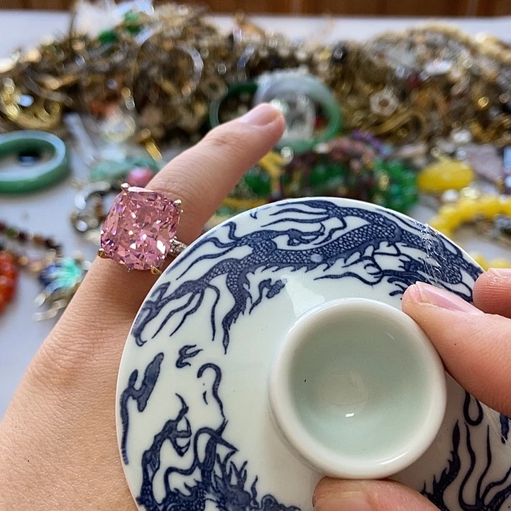 瓷片你哈哈哈哈哈哈哈哈哈哈哈哈