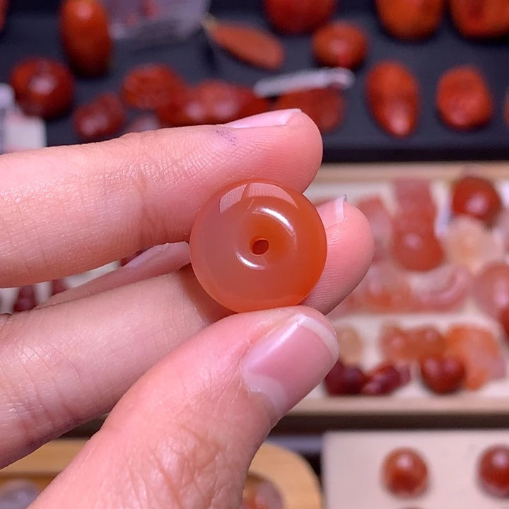 南红玛瑙未镶嵌珠宝半成品平安扣