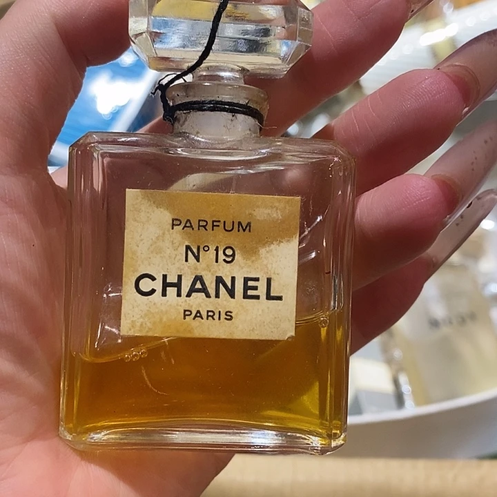 无***鱼中古香水沐浴露洗发水