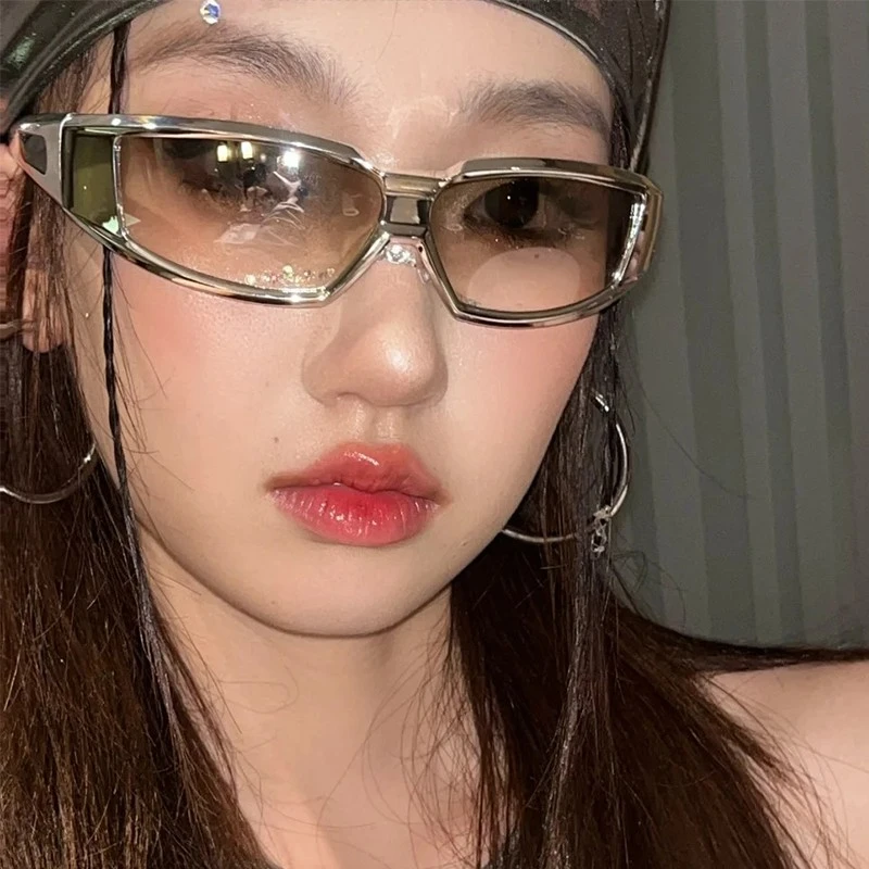 复古Y2K街拍高级感银色骑行户外运动太阳眼镜凹造型拍照赛博朋克