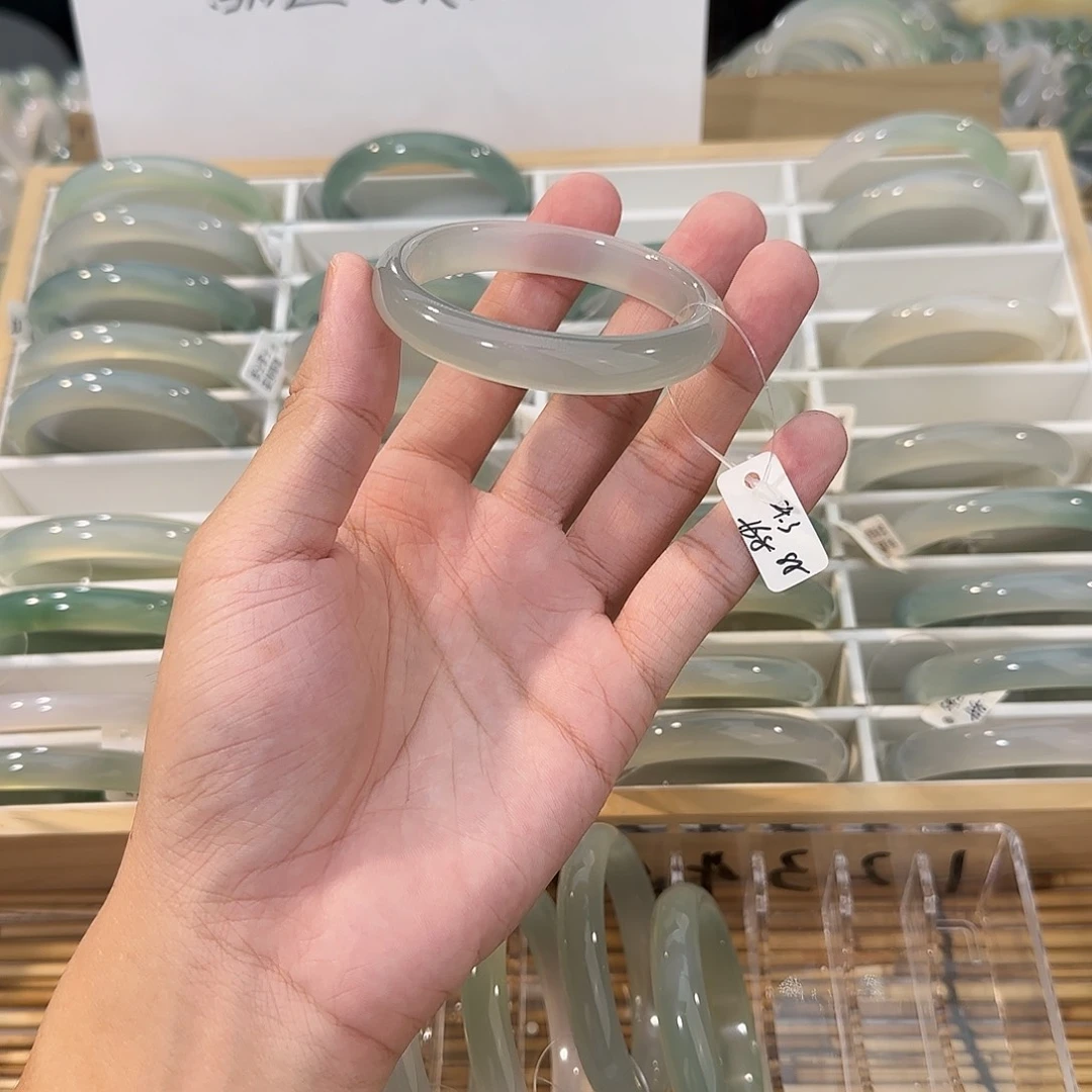手镯玛瑙/玉髓未镶嵌圈口54.3