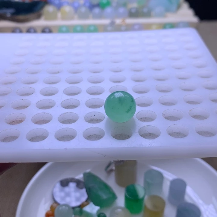 翡翠未镶嵌手链12翡翠圆珠