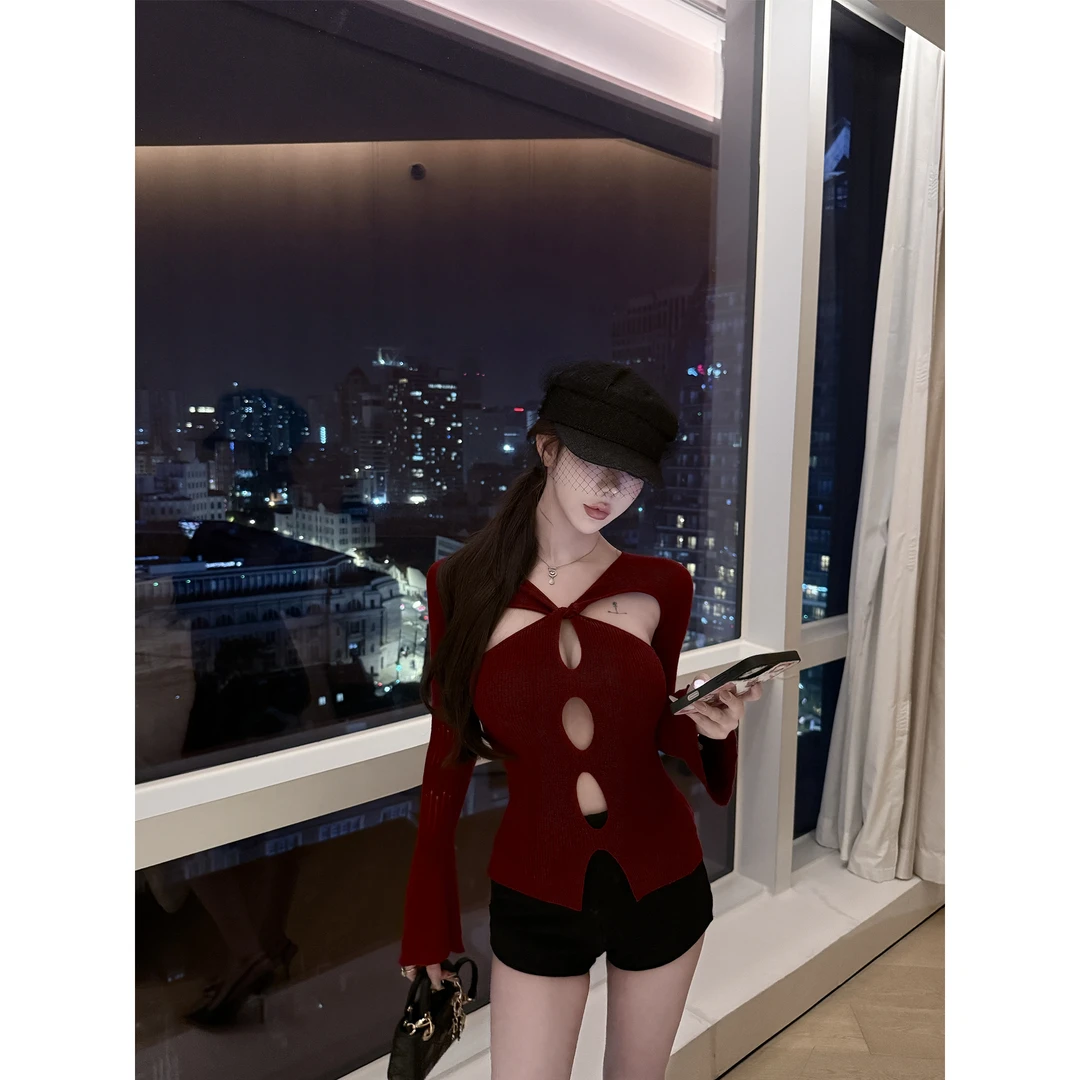 【娇媚姐姐】2026新款设计感气质镂空正反两穿针织上衣女短裤两件套