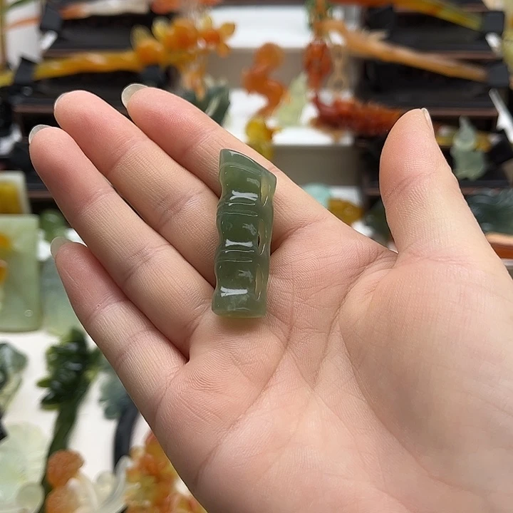 蛇纹石玉未镶嵌岫玉发簪