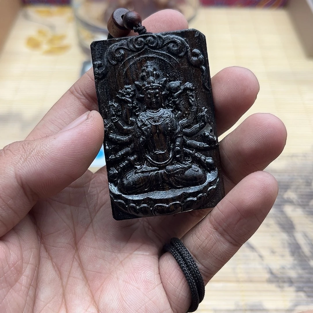 沉香碎屑沉香红土