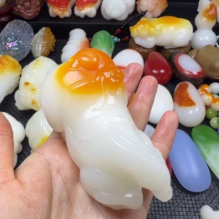 新疆戈壁五彩石金丝