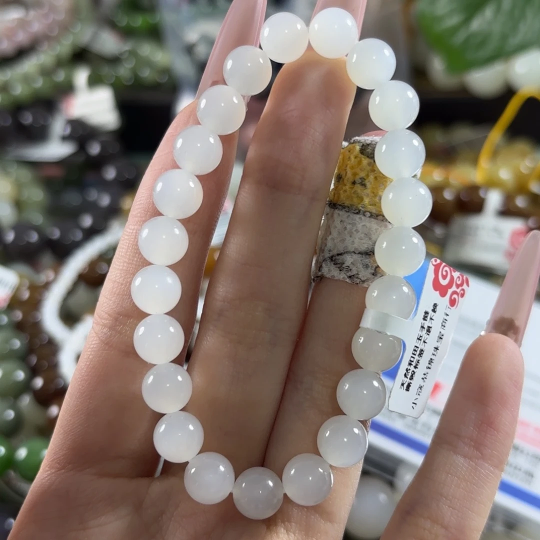 ****白手链未镶嵌和田玉拍10发1   135