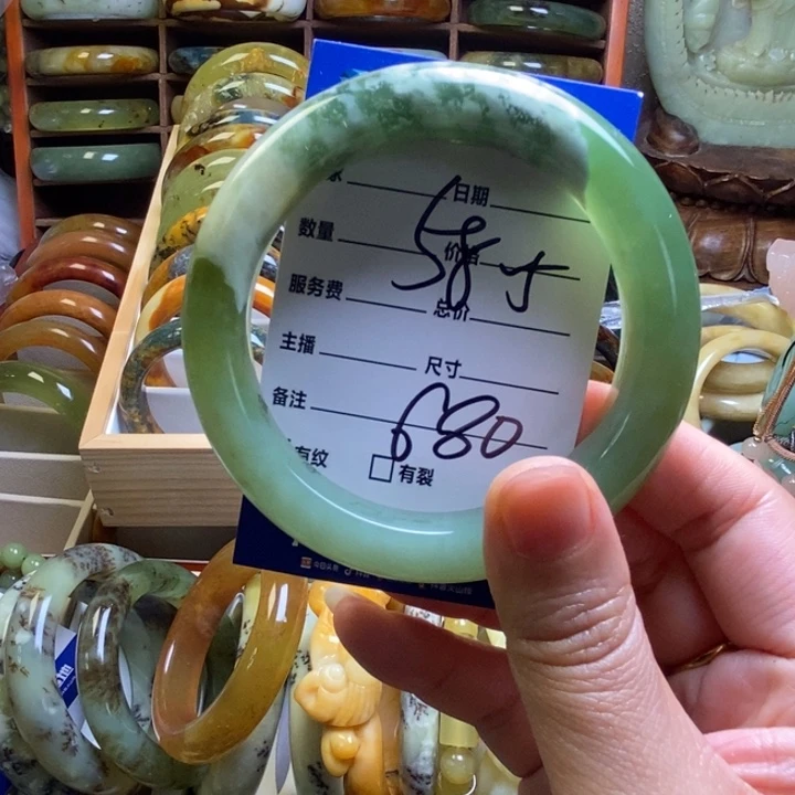 蛇纹石玉手镯未镶嵌可****8