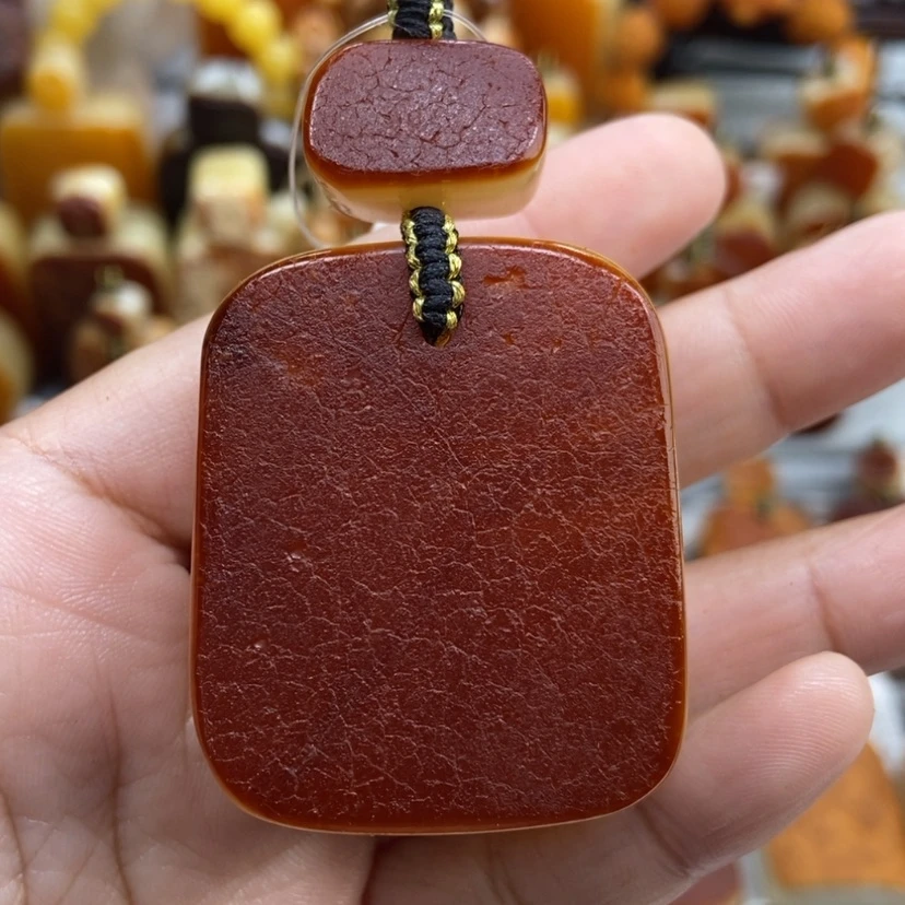 【闪购商品】琥珀颈饰未镶嵌