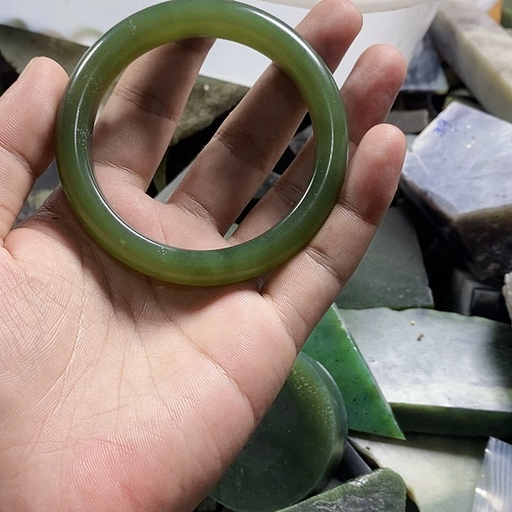顺***8未镶嵌和田玉（糖玉）珠宝半成品