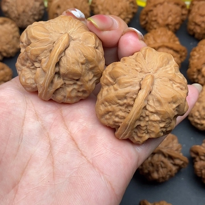 文玩核桃吊坠蛤蟆头40