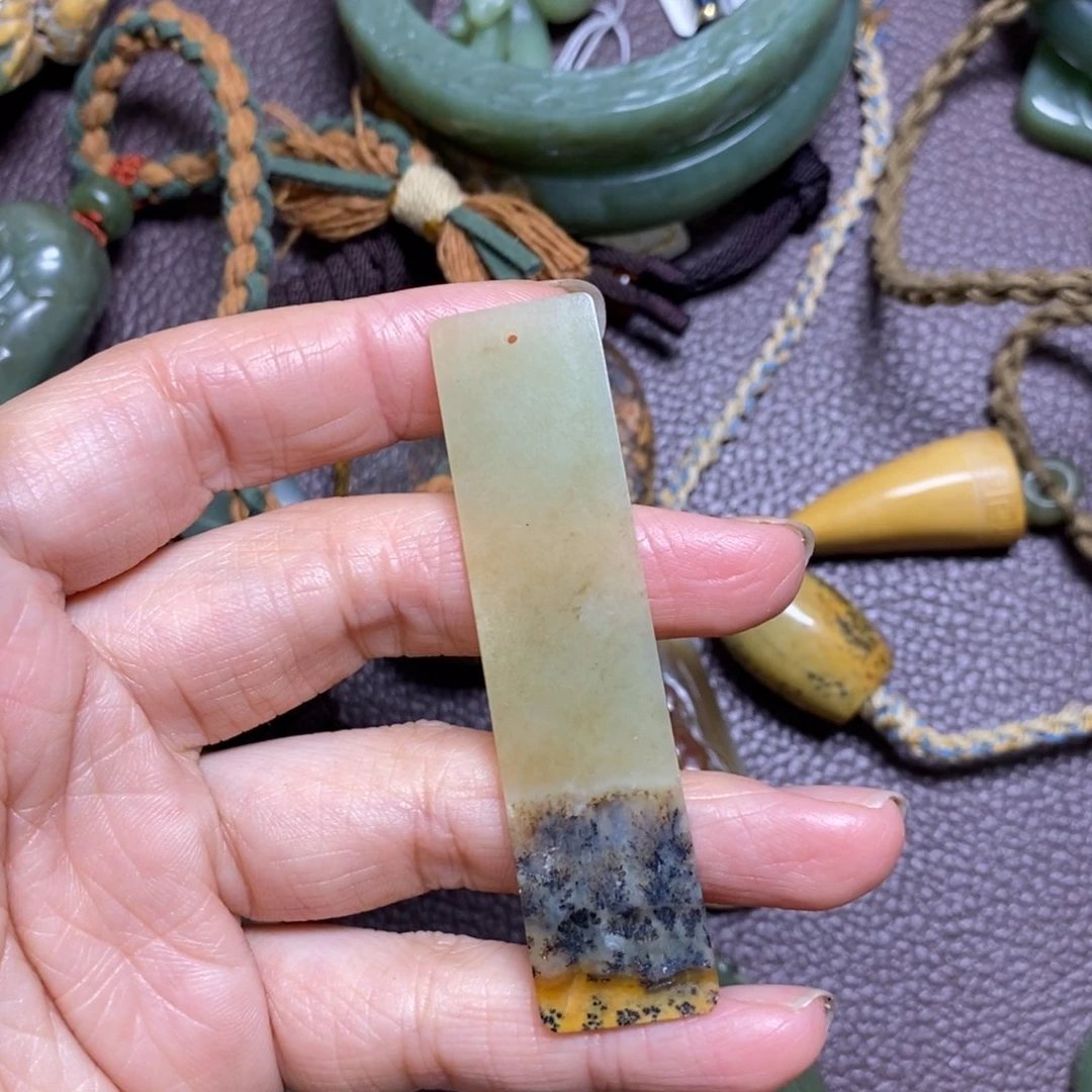 岫岩河磨玉（透闪石质玉）无未镶嵌