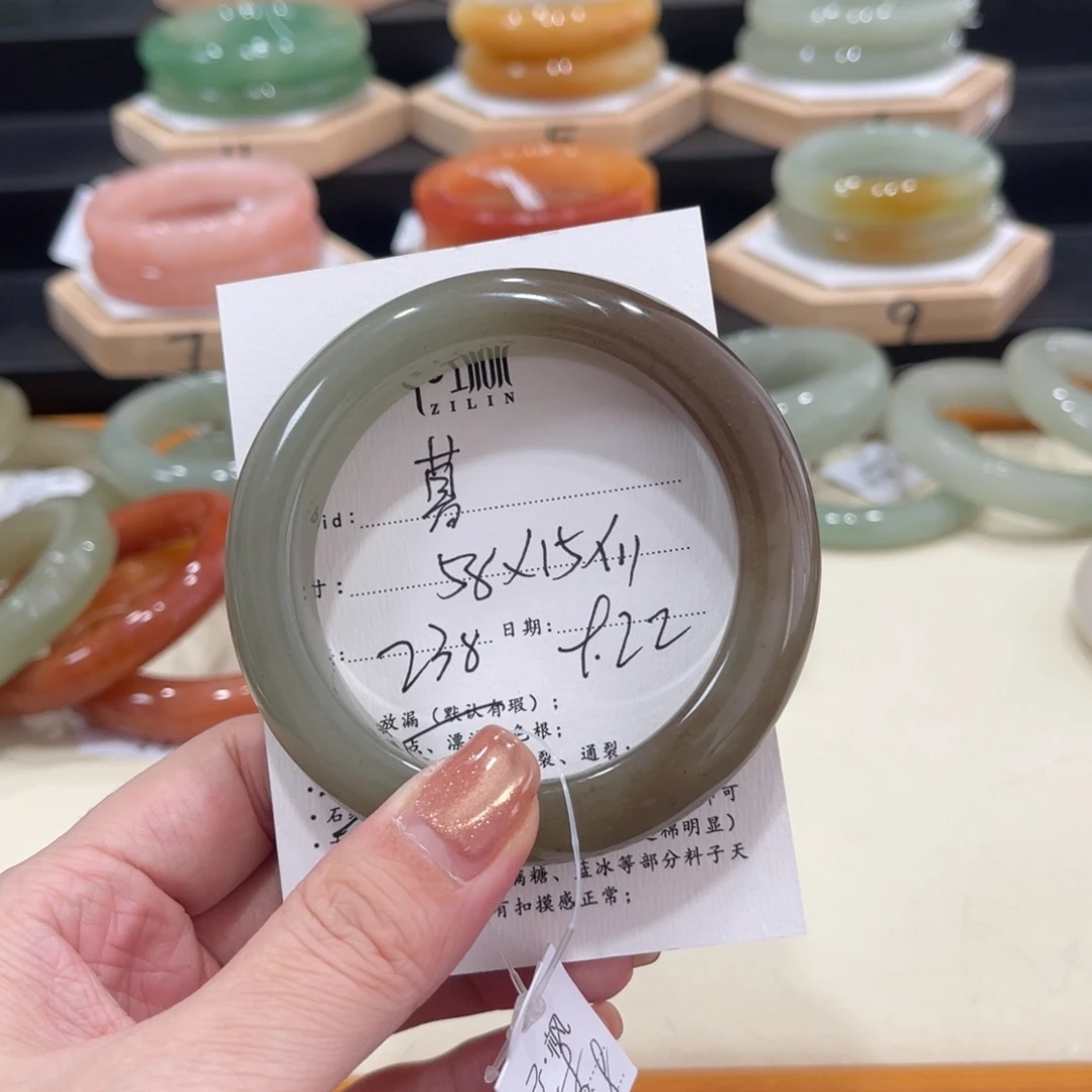 未镶嵌手镯石英质玉暮*橘