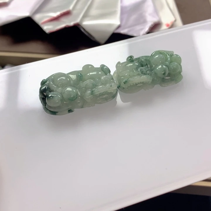 翡翠合金颈饰hfgj