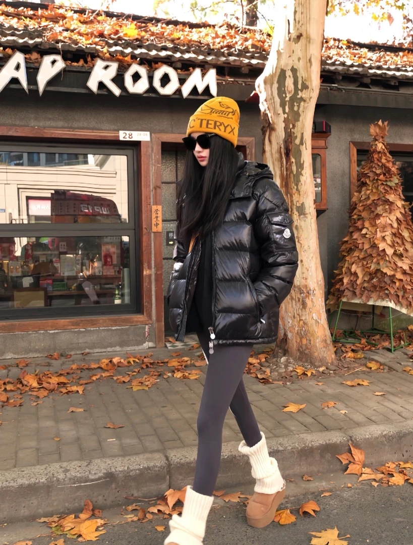蒙口玛雅和蒙口三彩冬季保暖服男女同款