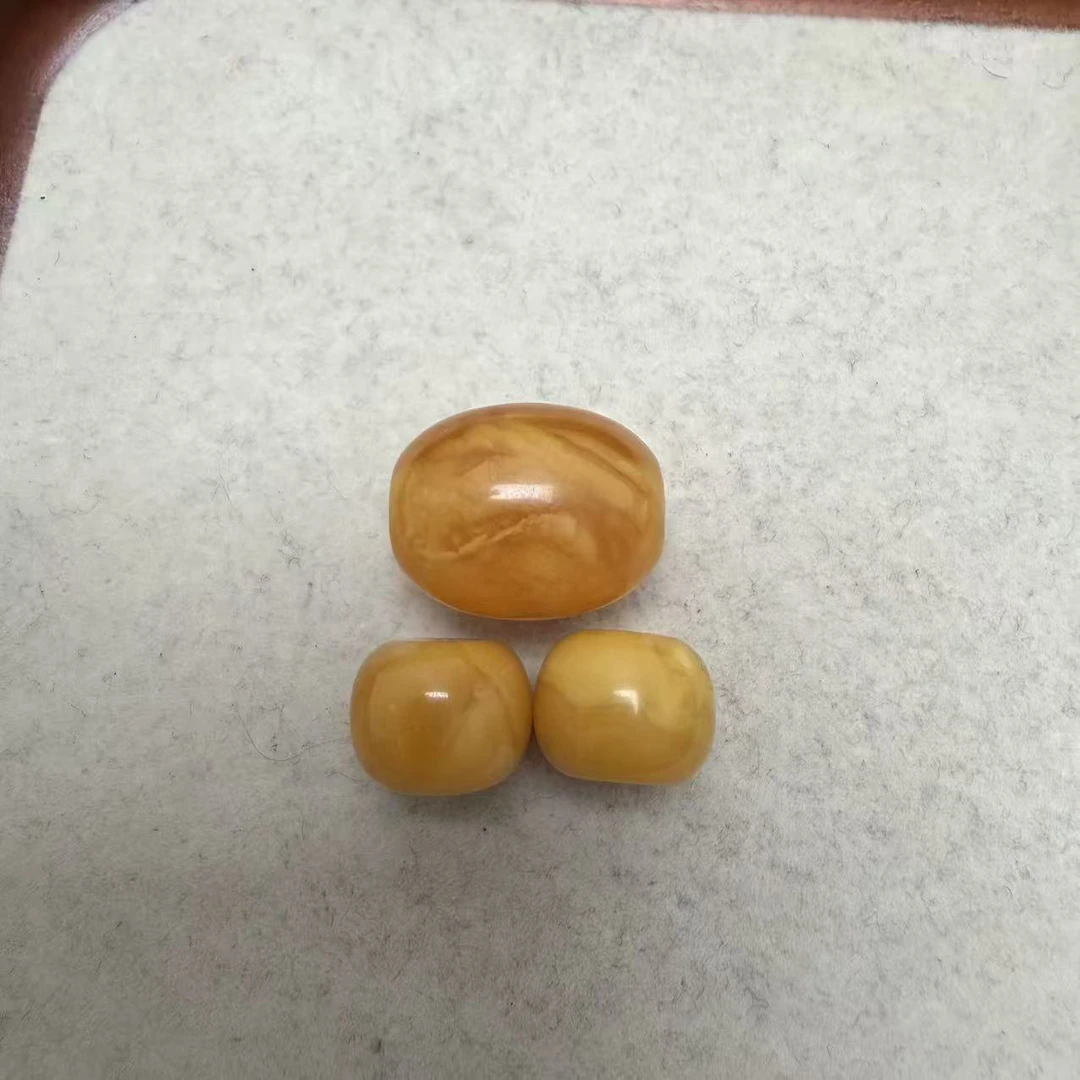 天然蜜蜡配珠穿一起