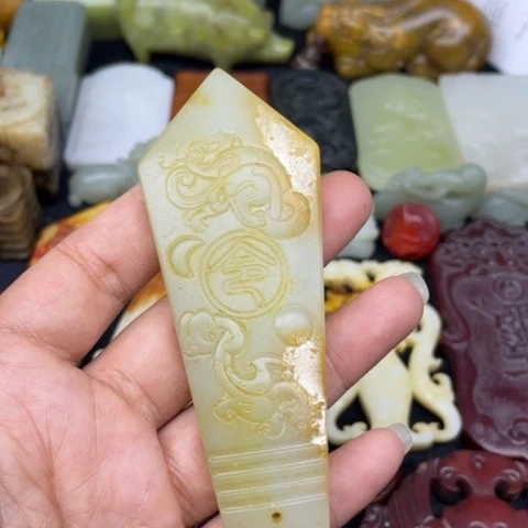 蛇纹石玉未镶嵌颈饰52