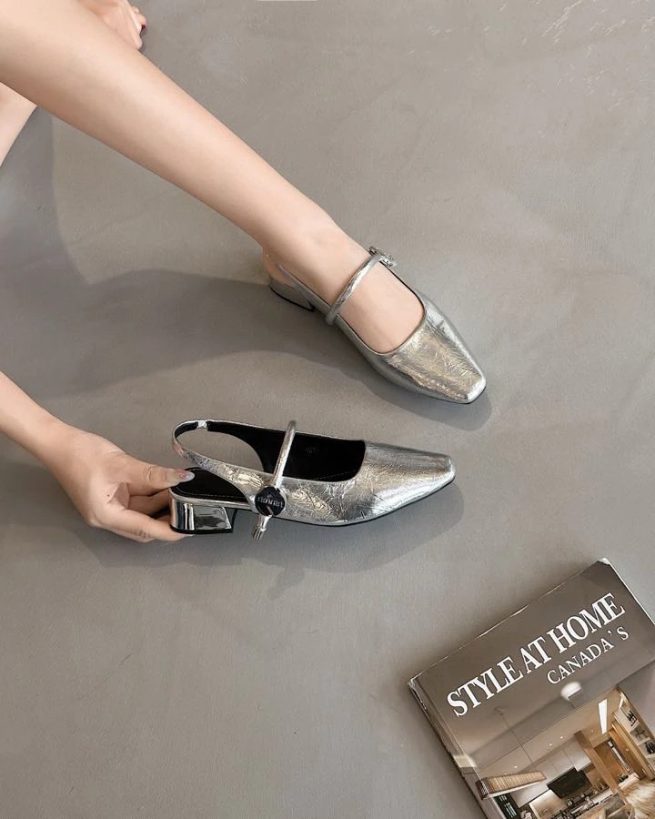 6929-7真皮高品质女鞋新款法式平底包头凉鞋小众尖头玛丽珍单鞋L1