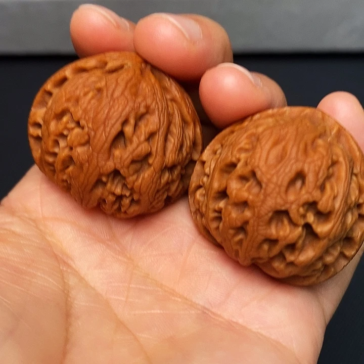 文玩核桃把件火麒麟35左右