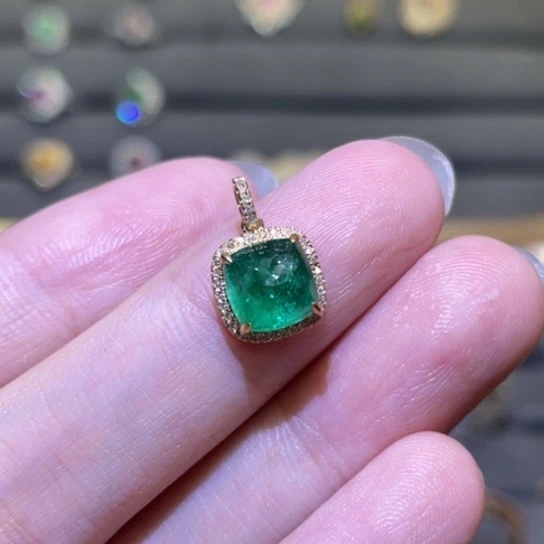 18K金镶嵌戒指祖母绿1.55ct