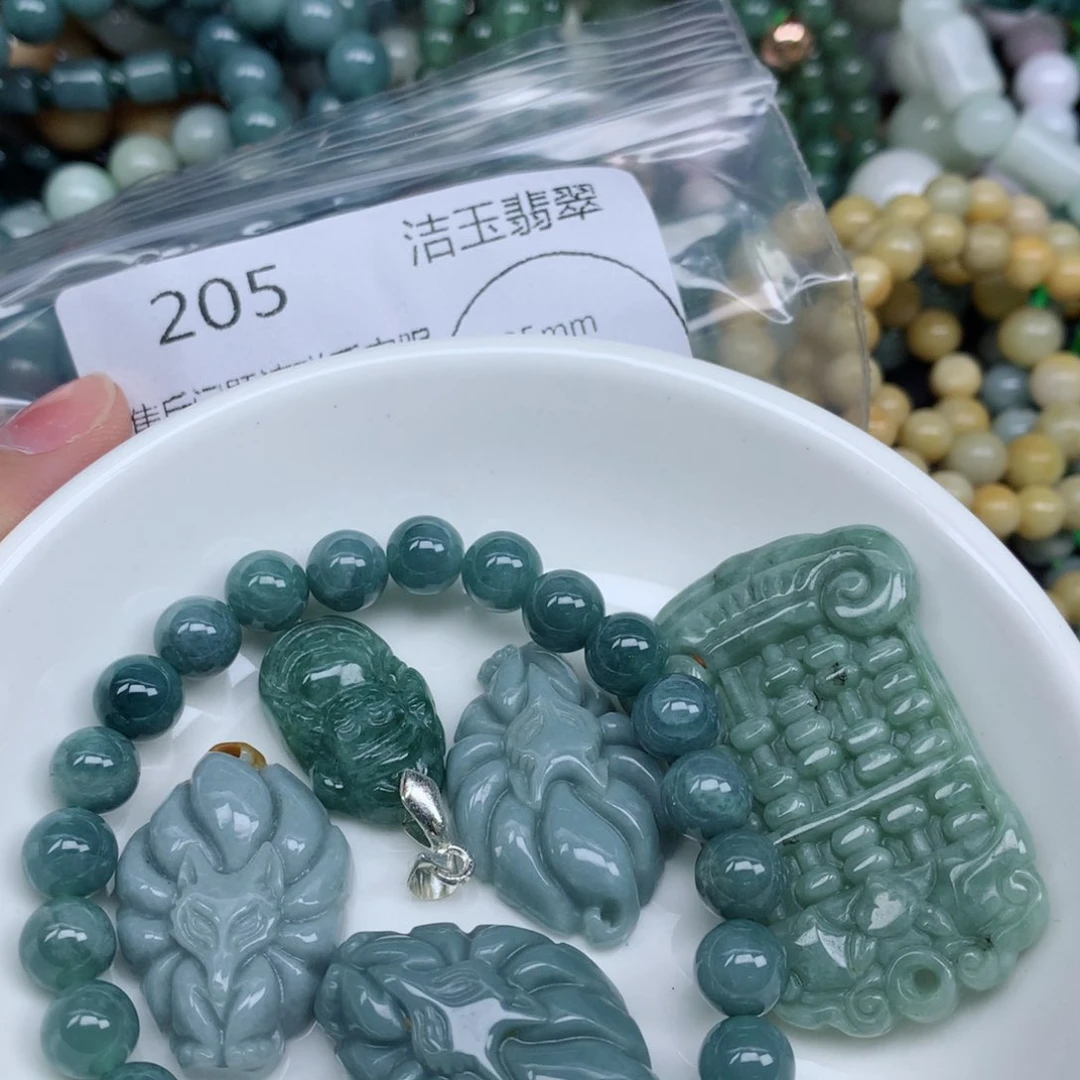 颈饰未镶嵌翡翠翡翠