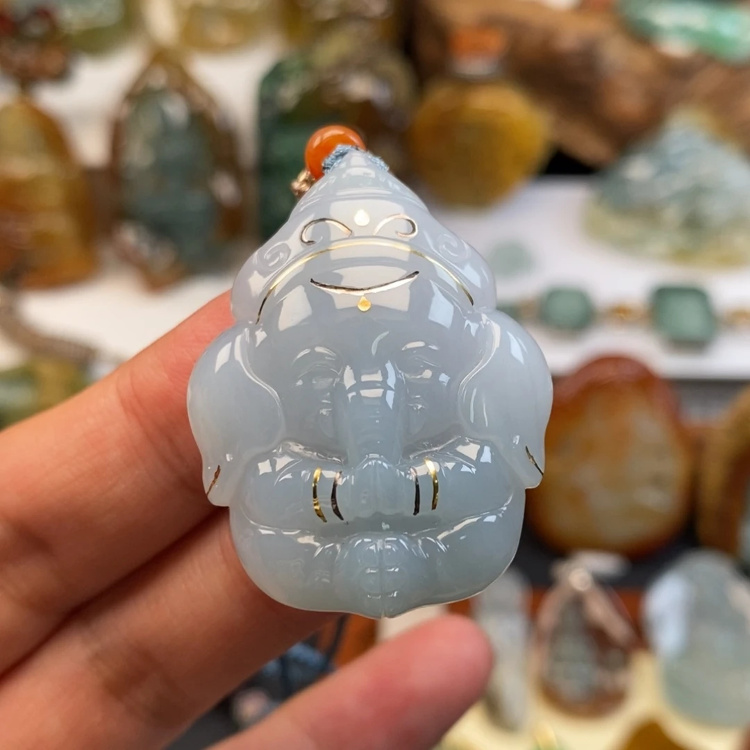 翡翠未镶嵌颈饰希***野缅甸天然翡翠吉象