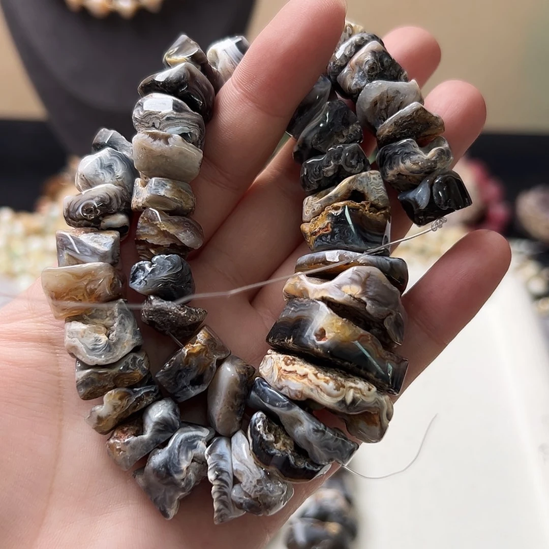 玛瑙/玉髓合金珠宝半成品W202，天然银河系玛瑙塔链不规则一条