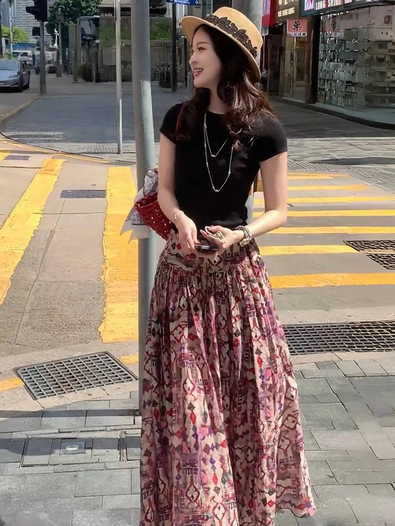 巨好看时尚穿搭套装裙夏季黑色t恤高腰碎花半身裙洋气显瘦两件套