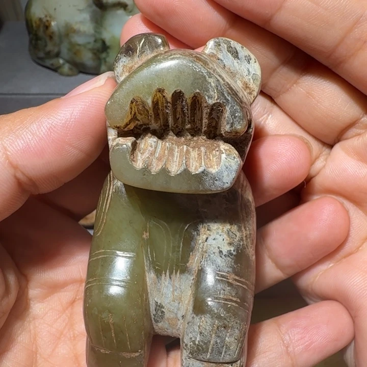 蘇***廬颈饰未镶嵌和田玉