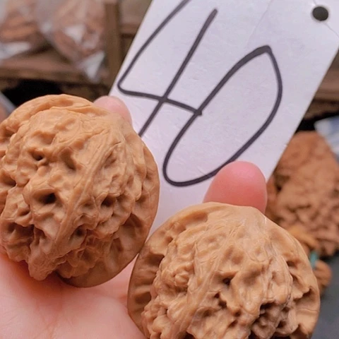 吊坠桃核42全品野狼47克