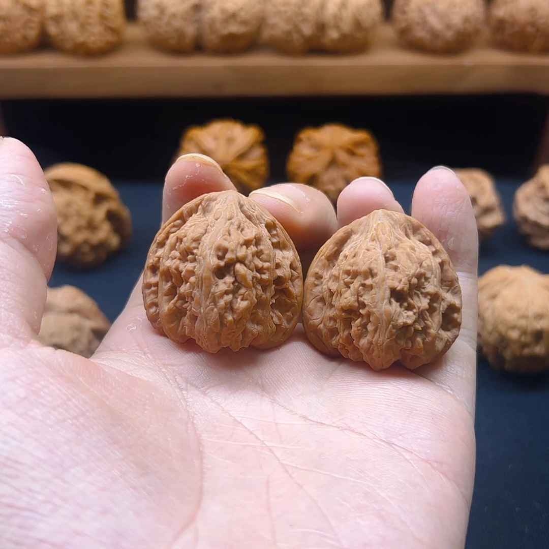 把件核桃三角承德密纹35全品