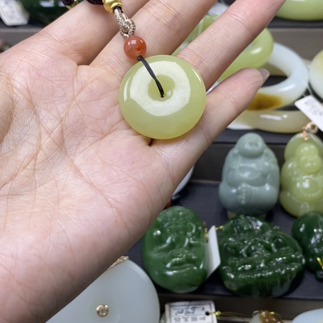 和田玉（黄玉）未镶嵌挂件