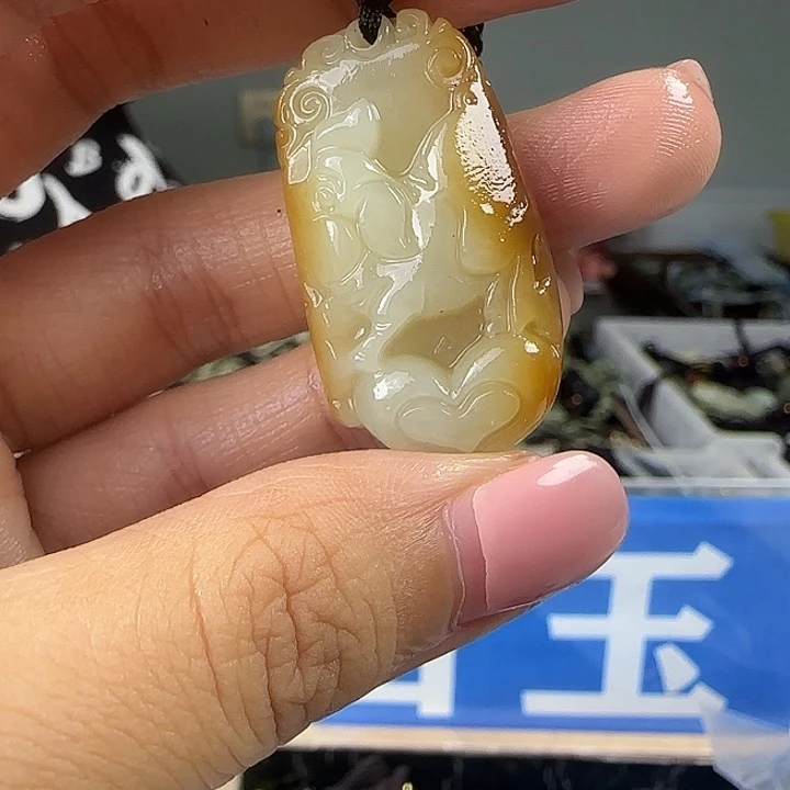 颈饰未镶嵌和田玉