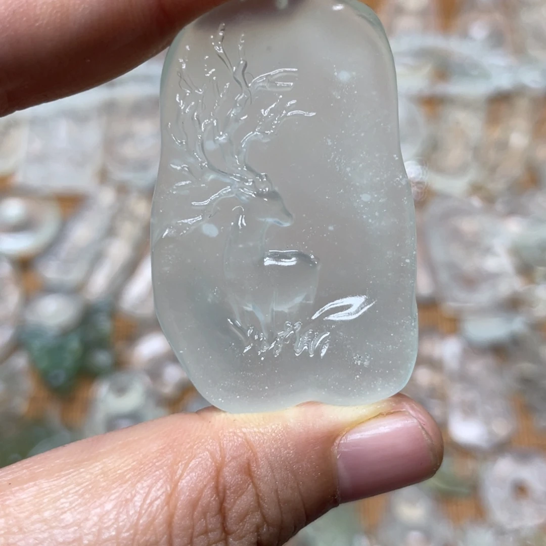 蛇纹石玉未镶嵌颈饰朝*