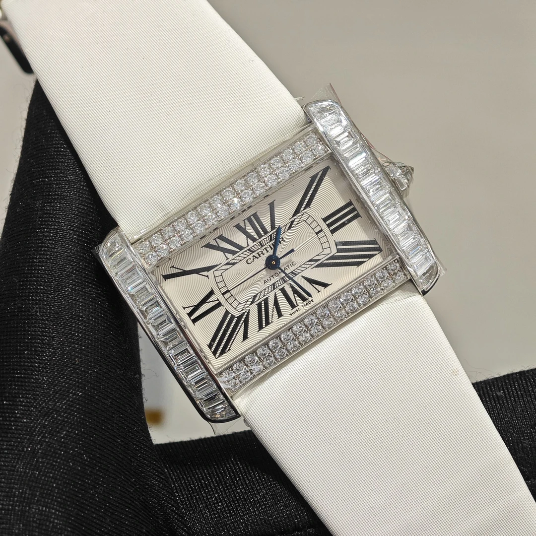 95新 Cartier/卡地亚 单表坦克系列电视机白金原镶钻女士机械腕表
