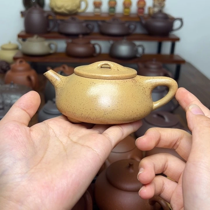 1紫砂景舟石瓢。    150cc