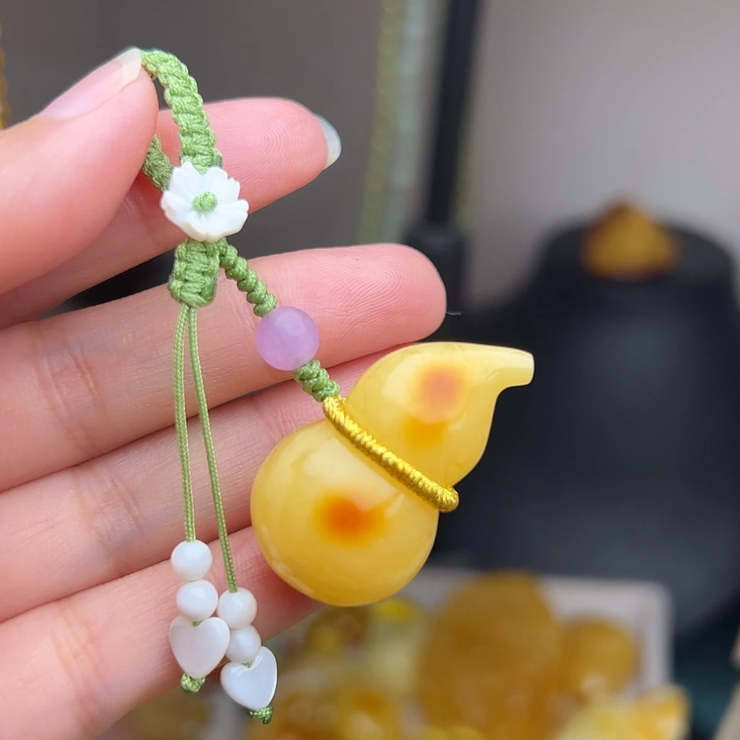 蜜蜡未镶嵌颈饰白蜡葫芦