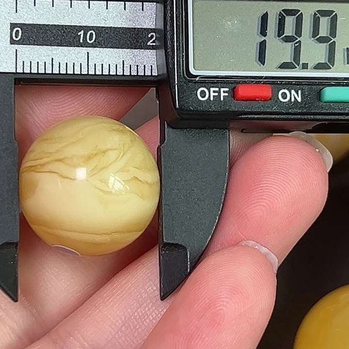 蜜蜡未镶嵌裸石282
