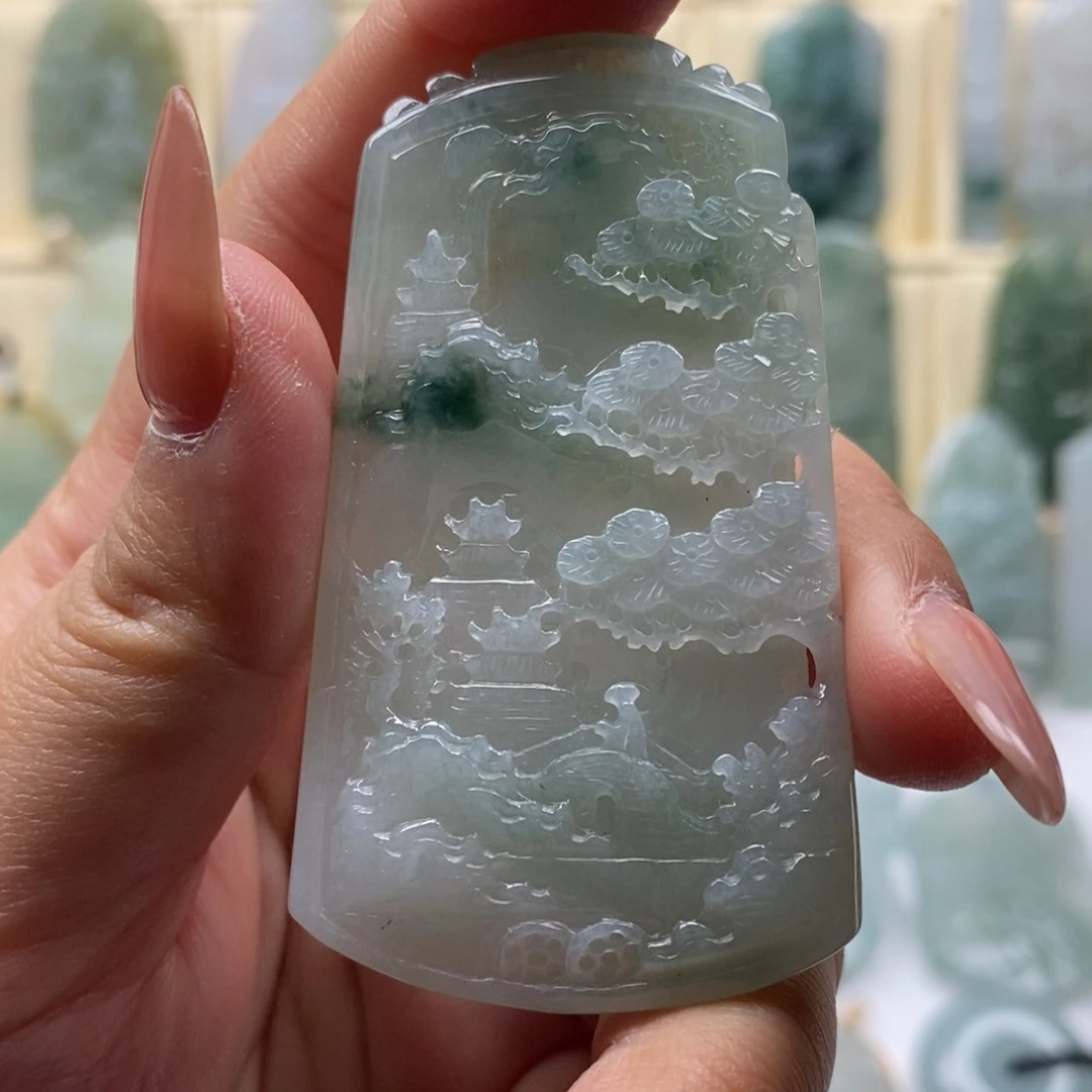 颈饰未镶嵌翡翠山水牌