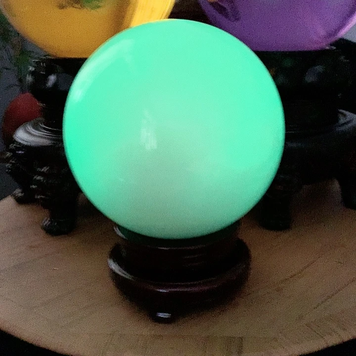 碧***哥石材夜光球直径15不带底座